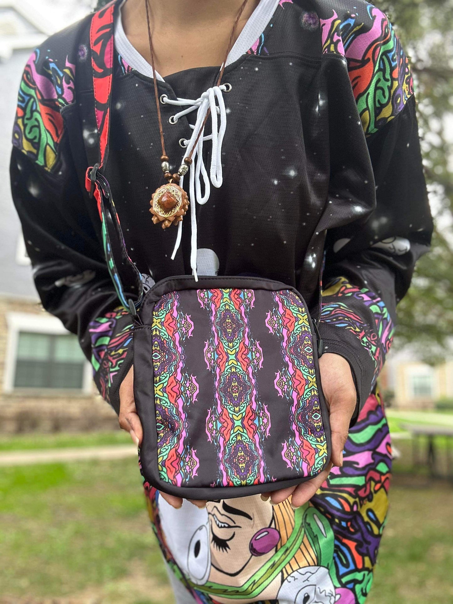 Solid Friend Crossbody bag